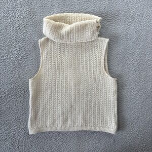 St. John Mohair Sweater Womens Medium Sleeveless Cream Button‎ Collar